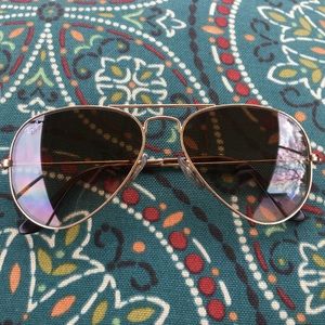 Gold Ray-Ban Aviators